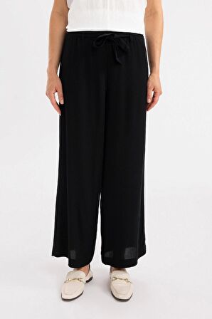 DeFacto Culotte Geniş Paça Krinkıl Viskon Kapri C9565AX24SMBK81