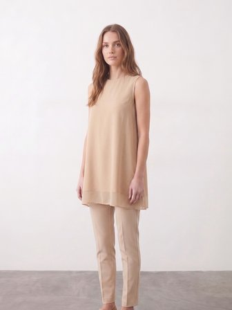 Klasik Kesim Şifon Detaylı Kolsuz Tunik - Y26-10270