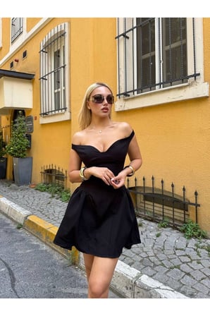 Kadın Pembe Düşük Omuzlu Mini Poplin Elbise YEL221712