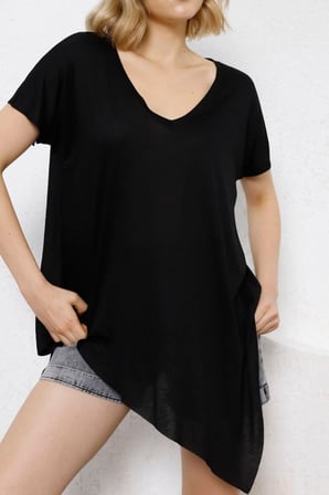 Kadın Gül Kurusu V Yaka Asimetrik Salaş T-Shirt Tyc00142125079