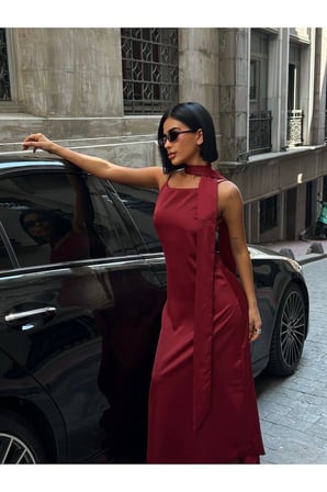 Kadın Bordo Sırt Dekolteli Şal Detaylı Askılı Maxi Saten Elbise YEL221738