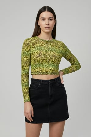 Kadın Siyah Bisiklet Yaka Desenli Crop Bluz NJ74