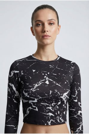 Kadın Siyah Bisiklet Yaka Desenli Crop Bluz NJ74