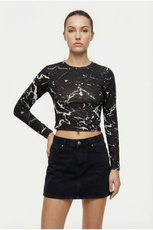 Kadın Siyah Bisiklet Yaka Desenli Crop Bluz NJ74