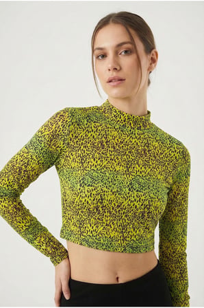 Kadın Fuşya Yarım Balıkçı Yaka Desenli Crop Bluz NJ75