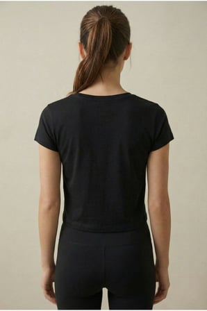 Kadın Siyah V Yaka Crop Basic T-Shirt NJ78