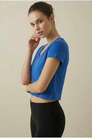 Kadın Saks V Yaka Crop Basic T-Shirt NJ78