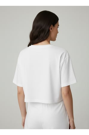 Kadın Beyaz Bisiklet Yaka Crop Basic T-Shirt NJ79