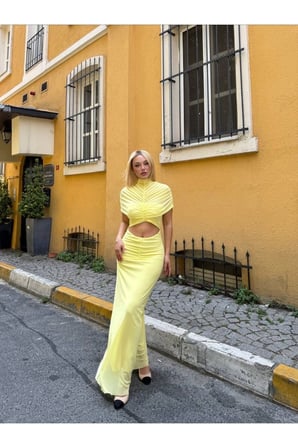 Kadın Siyah Dik Yaka Drapeli Bel Dekolteli Astarlı Maxi Tül Elbise YEL221715