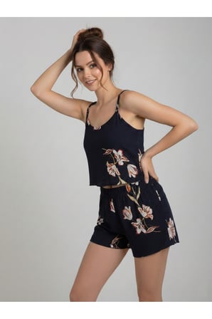 Kadın Siyah Çiçek Desenli Şortlu Pijama Takımı NJ93