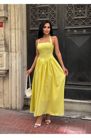 Kadın Sarı Halter Yaka Sırtı Gipe Detaylı Maxi Elbise YEL221713