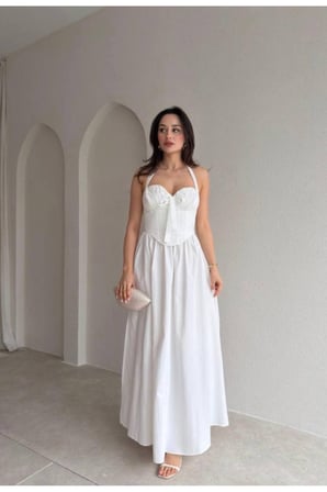 Kadın Beyaz Halter Yaka Korse Detaylı Maxi Elbise YEL221823