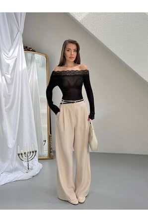 Kadın Bordo Madonna Yaka Dantel Detaylı Bluz FRV12