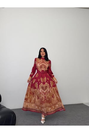 Kadın Bordo-Camel Atlas Kumaş Dik Yaka Kemerli Maxi Elbise JEN2639