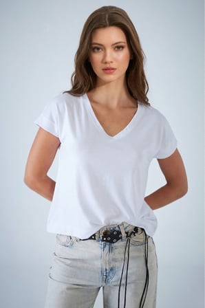 Kadın Beyaz V Yaka T-Shirt APP1311