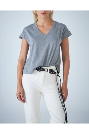 Kadın Beyaz V Yaka T-Shirt APP1311