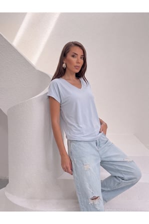 Kadın Açık Mavi V Yaka Dökümlü Basic T-Shirt NJ142