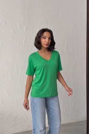 Kadın Gül Kurusu V Yaka Kısa Kollu Basic T-Shirt NJ144
