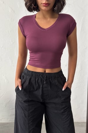 Kadın Saks V Yaka Kısa Kollu Slim Fit T-Shirt NJ140