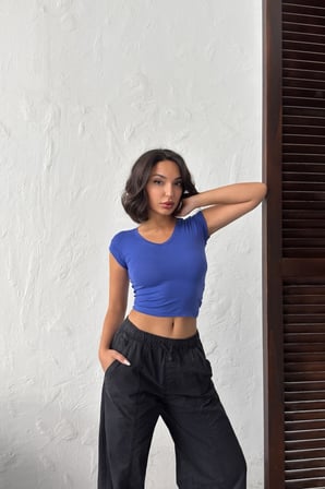 Kadın Saks V Yaka Kısa Kollu Slim Fit T-Shirt NJ140