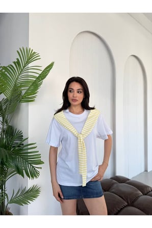 Kadın Mavi-Beyaz Oversize Şal Detaylı T-Shirt ELT7248