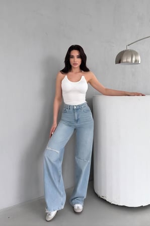Kadın Ekru Şeffaf Askı Gloplu Crop Bluz ELT3004