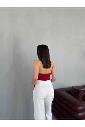 Kadın Kırmızı Aksesuarlı Degaje Yaka Bodysuit ELT302