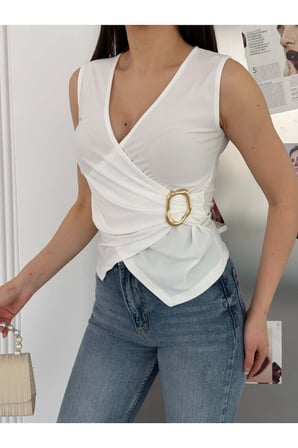 Kadın Kırmızı Kruvaze Yaka Kolsuz Tokalı Bluz ELT301