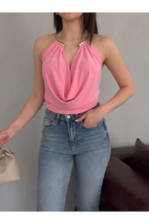 Kadın Pembe Aksesuarlı Degaje Yaka Bodysuit ELT302