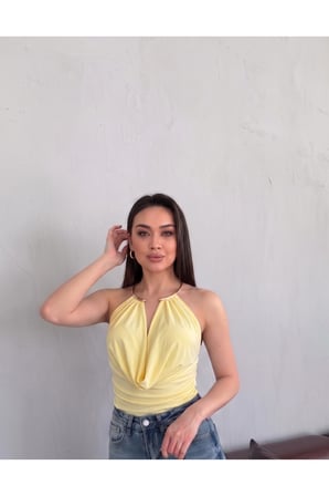 Kadın Pembe Aksesuarlı Degaje Yaka Bodysuit ELT302