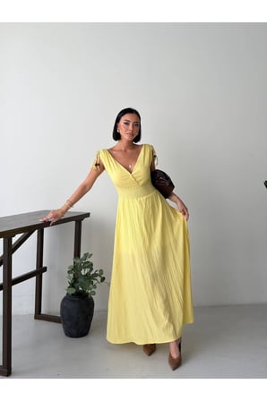 Kadın Siyah V Yaka Omuz Büzgü Detaylı Maxi Elbise GET26365