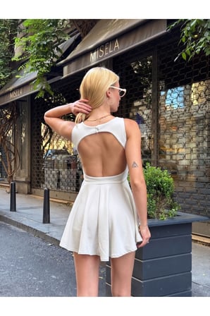 Kadın Kırmızı Sırt Dekolteli Volanlı Şortlu Mini Elbise YEL221163