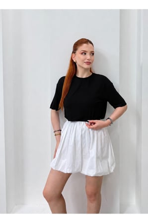 Kadın Siyah Bisiklet Yaka Oval Etek Basic T-Shirt NJ180