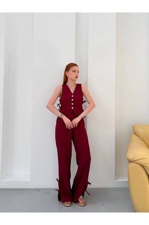 Kadın Bordo Çiçek Düğmeli Bağcık Detaylı Yelekli Keten Takım NH26362