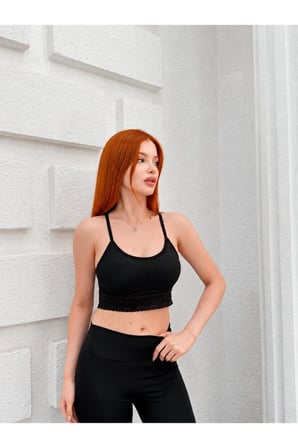 Kadın Beyaz Dantelli Göğüs Pedli Sırtı Çapraz Askılı Spor Crop Büstiyer KR5001