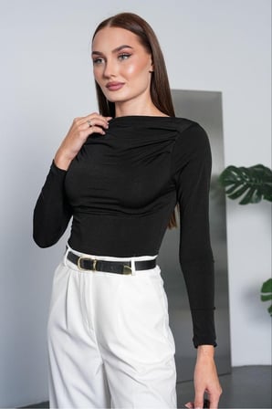 Kadın Siyah Kayık Yaka Drape Detaylı Bluz PC7006