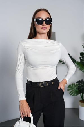 Kadın Siyah Kayık Yaka Drape Detaylı Bluz PC7006