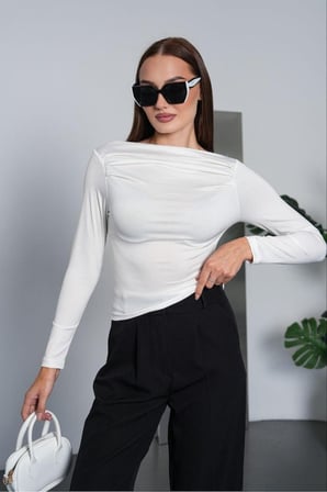 Kadın Siyah Kayık Yaka Drape Detaylı Bluz PC7006