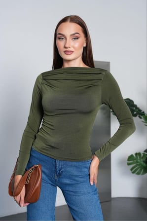 Kadın Siyah Kayık Yaka Drape Detaylı Bluz PC7006