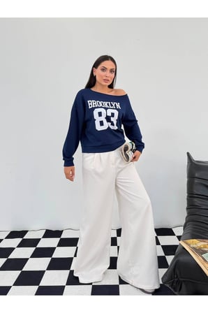 Kadın Lacivert Brooklyn 83 Baskılı Kayık Yaka Sweatshirt FRV0231-1