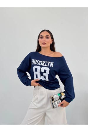 Kadın Lacivert Brooklyn 83 Baskılı Kayık Yaka Sweatshirt FRV0231-1