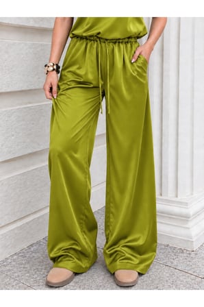 Kadın Fıstık Yeşili Beli Bağcıklı Saten Bol Paça Pantolon NJ190