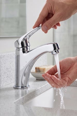 PSA Lavabo Bataryası Krom Tek Kollu Modern Tasarım Paslanmaz Gövde Su Tasarruflu Aç Kapa Banyo Musluğu