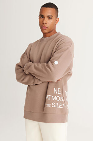 Erkek Bej Oversize Fit Bol Kesim Içi Polarlı 3 Iplik Pamuklu Baskılı Sweatshirt