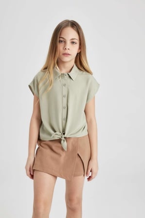 DeFacto Kız Çocuk Cropped Fit Kısa Kollu Gömlek C0819A824SMGN497