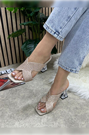 Günlük Kadın Terlik Taşlı Küt Burunlu Kalın Şeffaf Topuklu Rahat Tabanlı Hafif Yazlık 84