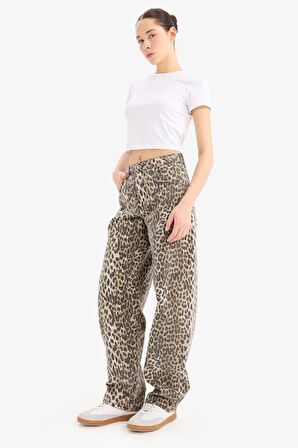 DeFacto Baggy Fit Leopar Desenli Yüksek Bel Standart Boy Gabardin Pantolon D8149AX25SPBN142