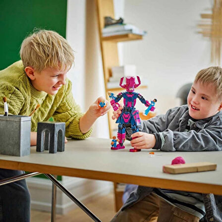 LEGO Marvel Fantastik Dörtlü, Galactus Yapım Figürüne Karşı 76316