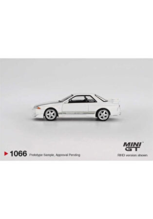 Mini GT 1/64 1066 Nissan Skyline Gt-R (R32) Veilside Combat C-I White