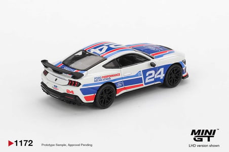 Mini GT 1:64 Ford Mustang Dark Horse #24 Ford Performance Racing School Model Araba MGT01172